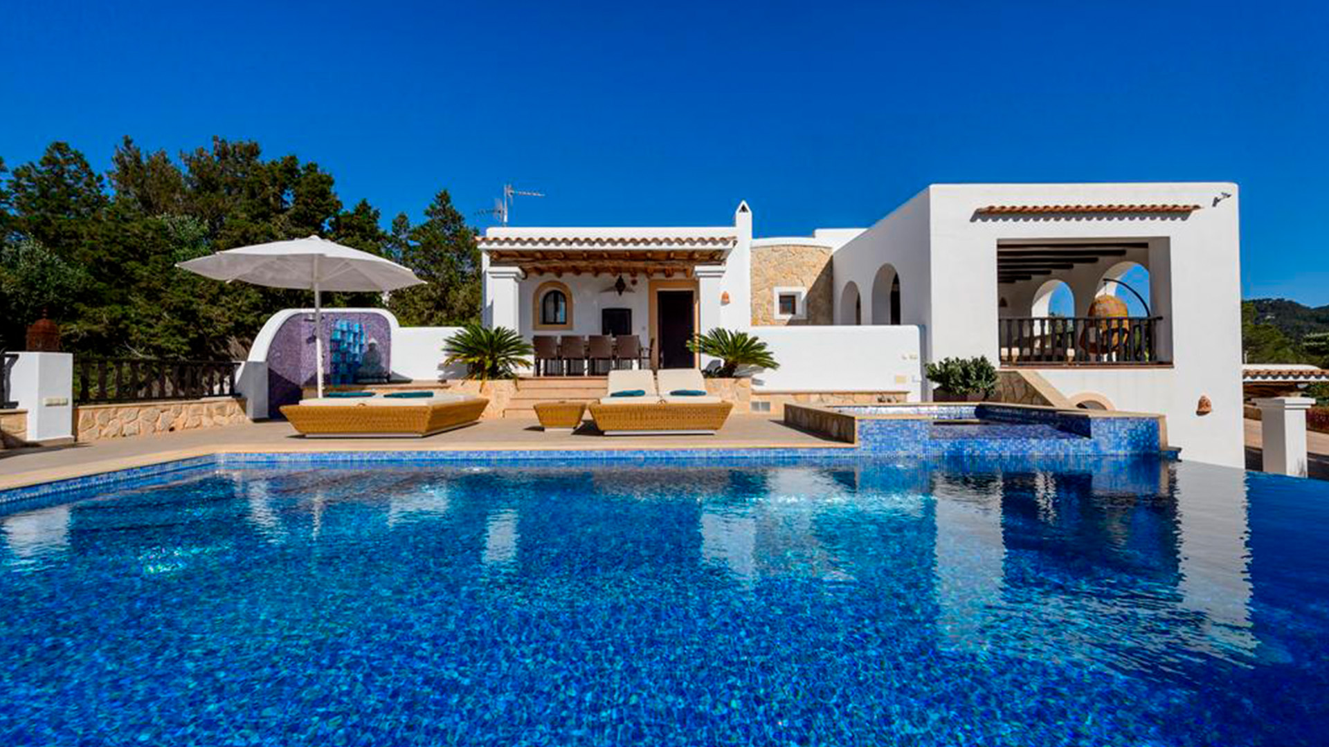 Ibiza - Almond
